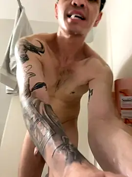 Snapshot of Orlando702@xh chatting on 11-17-25, 09:09 Orlando702xh online show from 11-17-25, 09:09