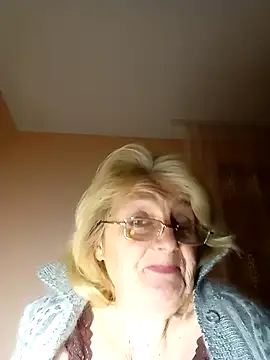 Snapshot of AmyLove353 chatting on 11-08-25, 09:24 AmyLove353 online show from 11-08-25, 09:24