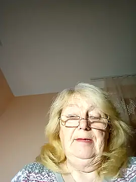 Snapshot of AmyLove353 chatting on 11-26-25, 05:30 AmyLove353 online show from 11-26-25, 05:30