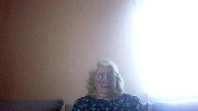 Snapshot of AmyLove353 chatting on 05-09-26, 04:39 AmyLove353 online show from 05-09-26, 04:39