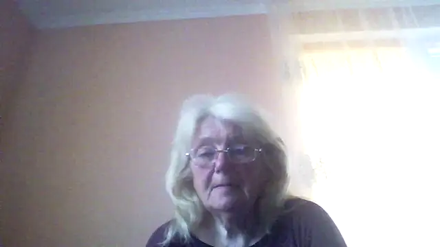 Snapshot of AmyLove353 chatting on 05-18-26, 04:51 AmyLove353 online show from 05-18-26, 04:51