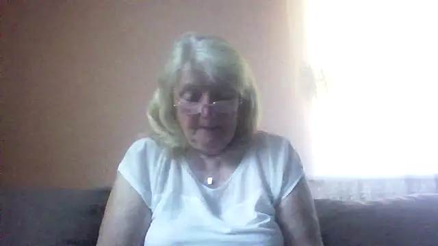 Snapshot of AmyLove353 chatting on 05-20-26, 03:34 AmyLove353 online show from 05-20-26, 03:34