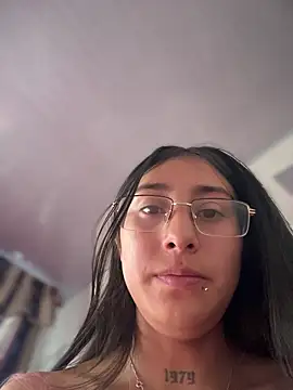 Violeet-Smith online show from 03-11-26, 04:13