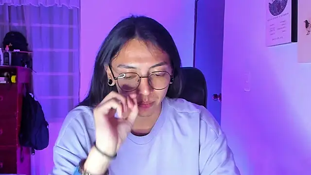  Astrea  online show from 04-10-26, 01:11