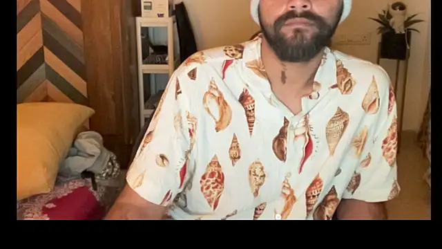 Snapshot of MakeMeAwareAah chatting on 01-08-26, 05:59 MakeMeAwareAah online show from 01-08-26, 05:59