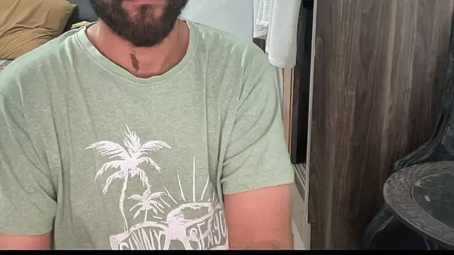 Snapshot of MakeMeAwareAah chatting on 04-13-26, 02:55 MakeMeAwareAah online show from 04-13-26, 02:55