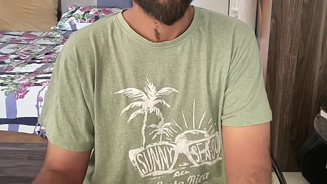 Snapshot of MakeMeAwareAah chatting on 04-14-26, 05:02 MakeMeAwareAah online show from 04-14-26, 05:02