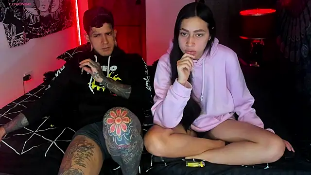 Snapshot of cleoo_jhonny chatting on 11-19-25, 04:56 cleoo jhonny online show from 11-19-25, 04:56