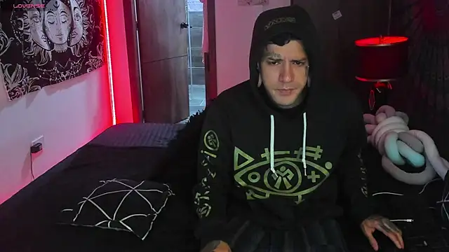 Snapshot of cleoo_jhonny chatting on 11-22-25, 07:40 cleoo jhonny online show from 11-22-25, 07:40