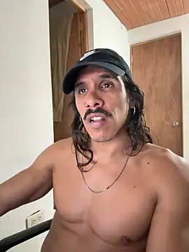 Snapshot of caiiobahia chatting on 12-02-25, 03:18 caiiobahia online show from 12-02-25, 03:18