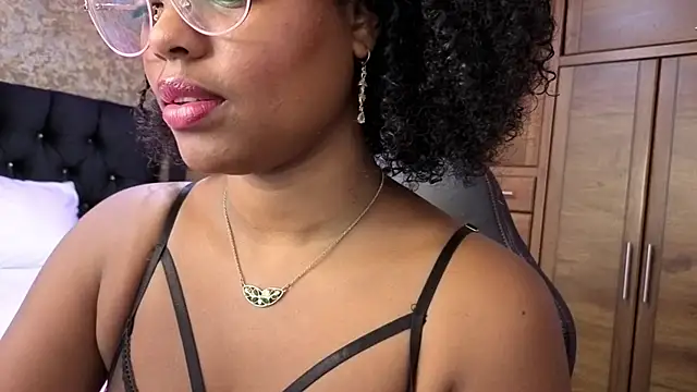 Snapshot of _Black_Barbiee_ chatting on 10-29-25, 07:59 Black Barbiee online show from 10-29-25, 07:59