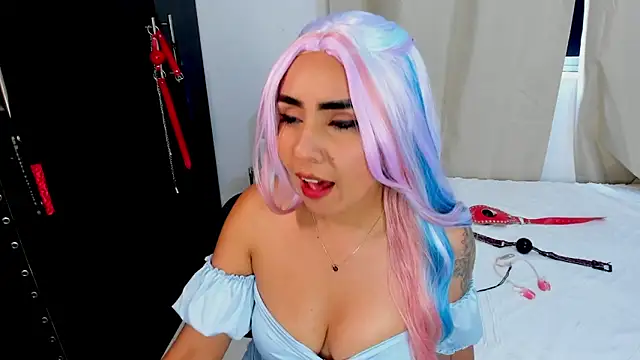 Emilyvalk  online show from 02-14-26, 09:44