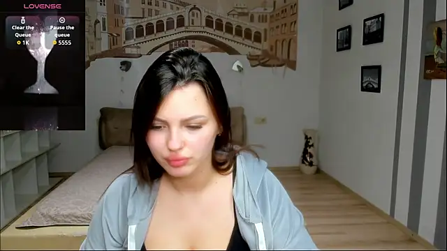 Snapshot of KittyShenson chatting on 11-28-25, 12:30 KittyShenson online show from 11-28-25, 12:30