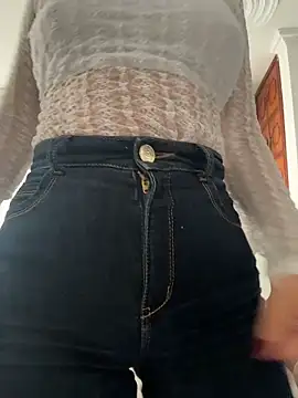 Snapshot of Talia_Bonet chatting on 05-20-26, 01:06 Talia Bonet online show from 05-20-26, 01:06