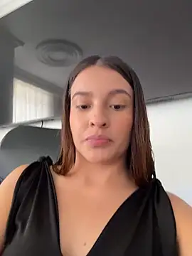 Snapshot of Talia_Bonet chatting on 06-01-26, 02:52 Talia Bonet online show from 06-01-26, 02:52