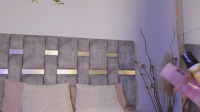 Snapshot of Karina_Wong chatting on 11-01-25, 07:27 Karina Wong online show from 11-01-25, 07:27