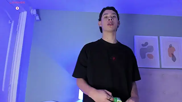 ApoloRicci online show from 02-19-26, 07:54