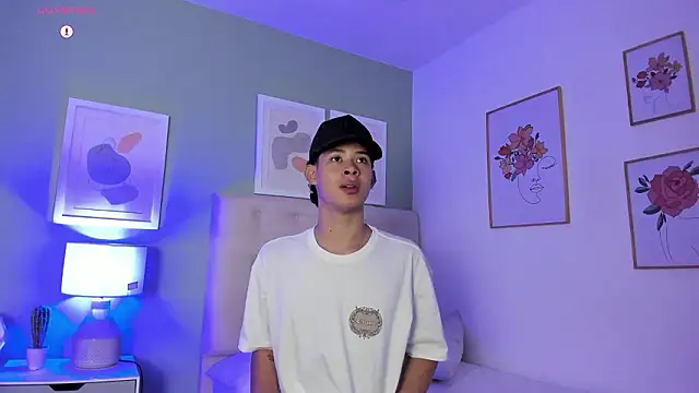 ApoloRicci online show from 03-03-26, 07:42