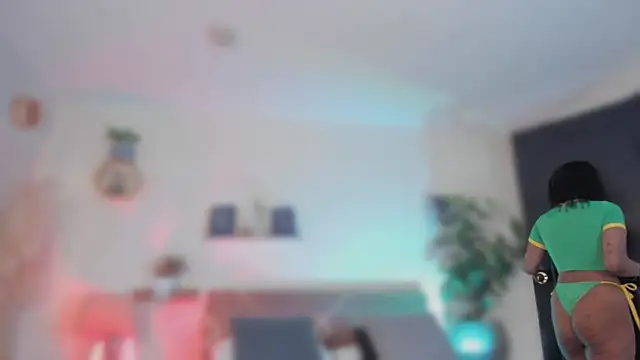 YariRose online show from 06-15-26, 03:47