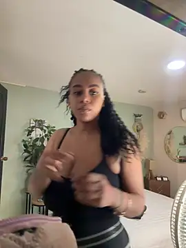 YariRose online show from 07-22-26, 03:04