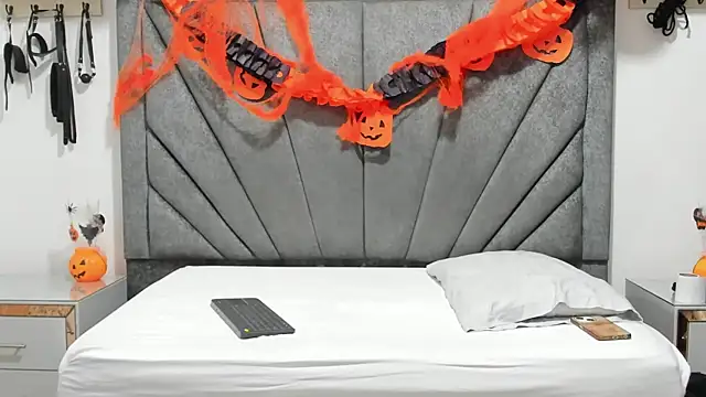 Snapshot of LustTrinity_OS chatting on 11-02-25, 08:22 LustTrinity OS online show from 11-02-25, 08:22