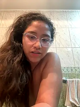 Kmiii21 online show from 10-21-25, 01:17