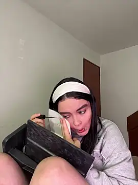 Selena Roa online show from 12-14-25, 12:38