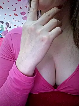 Snapshot of Emili68 chatting on 01-11-26, 09:31 Emili68 online show from 01-11-26, 09:31