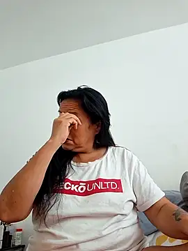 Snapshot of viviana-sexi chatting on 02-05-26, 05:06 viviana-sexi online show from 02-05-26, 05:06