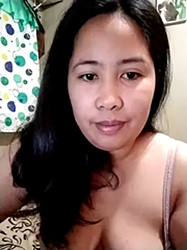 Creamy Pussycat28 online show from 10-22-25, 09:25