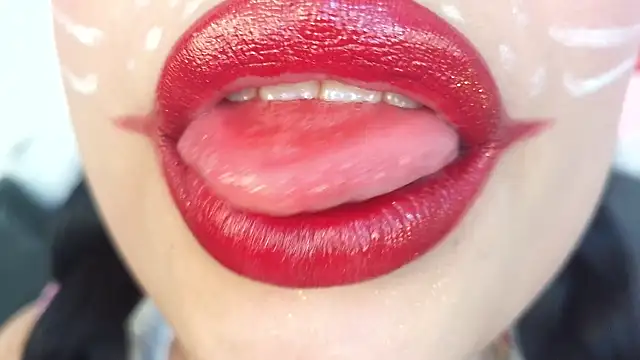 mia roux1 online show from 10-22-25, 08:30