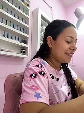 Snapshot of PaulaCruz01 chatting on 11-12-25, 07:13 PaulaCruz01 online show from 11-12-25, 07:13