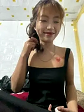 Snapshot of 2k7-sex chatting on 12-23-25, 04:43 2k7-sex online show from 12-23-25, 04:43