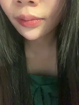 Hana yukii online show from 12-18-25, 03:18