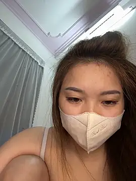 Snapshot of helo-kitty chatting on 12-16-25, 02:22 helo-kitty online show from 12-16-25, 02:22