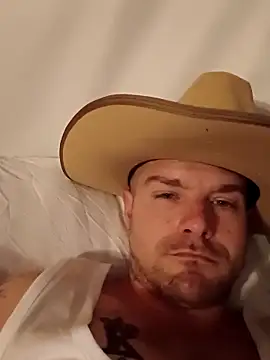 Snapshot of DadDDick925 chatting on 12-20-25, 03:41 DadDDick925 online show from 12-20-25, 03:41