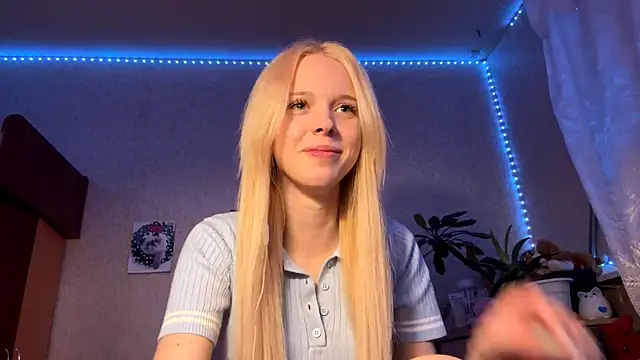 Snapshot of LiltedLube chatting on 11-17-25, 03:18 LiltedLube online show from 11-17-25, 03:18