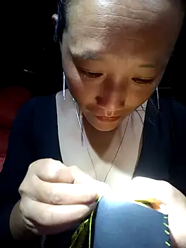 Snapshot of Phantamay chatting on 10-22-25, 12:05 Phantamay online show from 10-22-25, 12:05