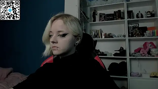 Holy Mistress S online show from 01-11-26, 09:58