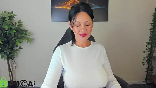 Snapshot of Sara_Devills chatting on 06-26-26, 01:10 Sara Devills online show from 06-26-26, 01:10