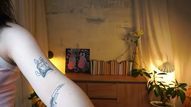 Snapshot of JanelAkerley chatting on 11-22-25, 03:38 JanelAkerley online show from 11-22-25, 03:38