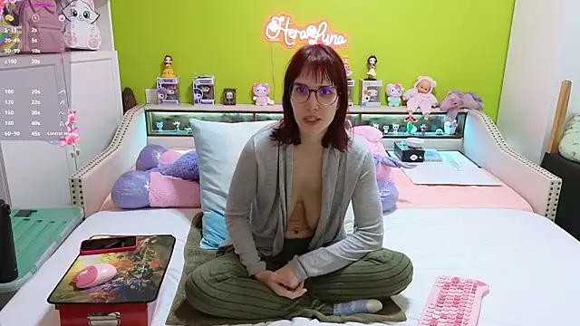  HeraLuna  online show from 03-18-26, 10:02