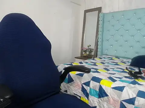 Snapshot of yuliet_latin69 chatting on 11-08-25, 01:33 yuliet latin69 online show from 11-08-25, 01:33