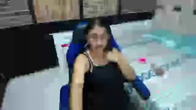 Snapshot of yuliet_latin69 chatting on 11-11-25, 01:33 yuliet latin69 online show from 11-11-25, 01:33