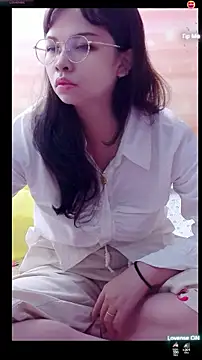 Snapshot of Maomilove1 chatting on 05-21-26, 02:35 Maomilove1 online show from 05-21-26, 02:35