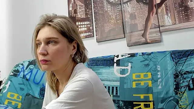 Tenderly Sophie online show from 03-06-26, 01:24