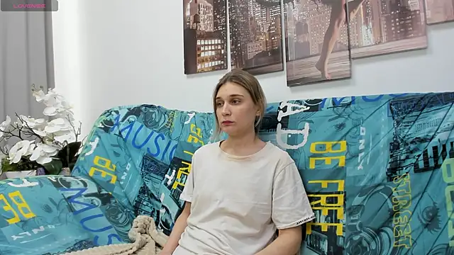 Snapshot of Tenderly_Sophie chatting on 04-24-26, 01:19 Tenderly Sophie online show from 04-24-26, 01:19