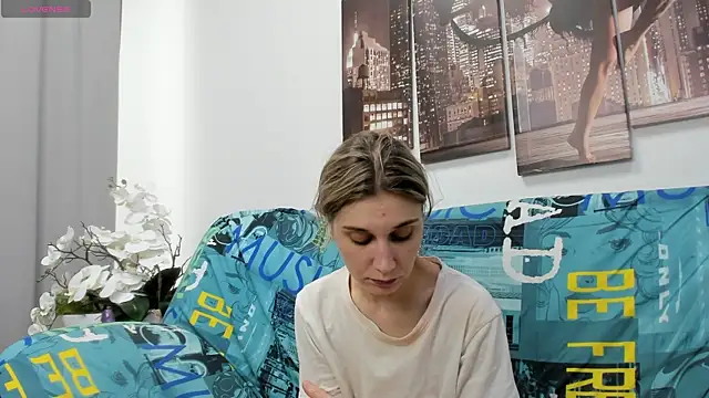 Snapshot of Tenderly_Sophie chatting on 04-24-26, 01:24 Tenderly Sophie online show from 04-24-26, 01:24