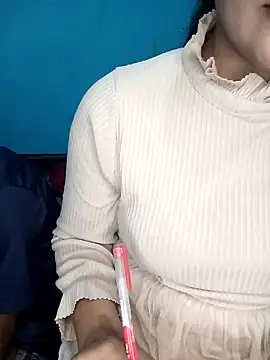 Snapshot of CoupleShow_432 chatting on 11-25-25, 04:51 CoupleShow 432 online show from 11-25-25, 04:51