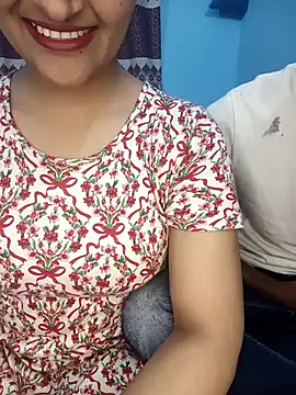 Snapshot of CoupleShow_432 chatting on 12-17-25, 04:57 CoupleShow 432 online show from 12-17-25, 04:57